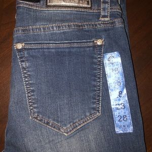 NWT grace in La jeans size 28 OBO!